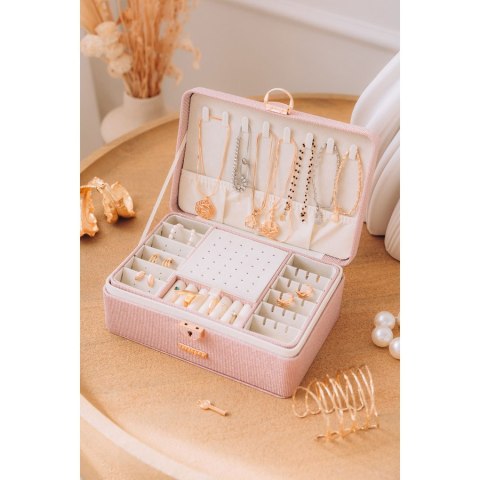 Elegancka szkatułka w różowym kolorze zamykana na zatrzask i kluczykiem - Peterson