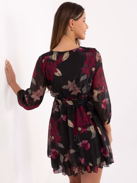 elegancka sukienka w kwiatowy wzór