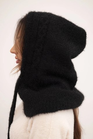 Czapka kaptur damski z wiązaniem i warkoczowym splotem czarna – Stylowy Wieszak