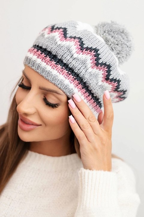 Czapka damska zimowa wełniana z pomponem K435 biała szara