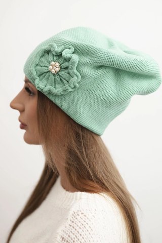 Czapka Damska Zimowa K421 Miętowa z Ozdobnym Kwiatem i Perełkami