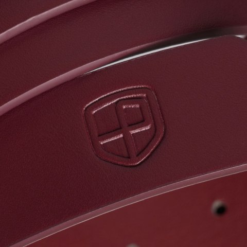 Pasek damski ze skóry ekologicznej w burgundowym kolorze ze srebrną klamrą - Peterson