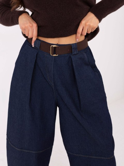 Modne szerokie jeansy 7/8 – Stylowy Wieszak