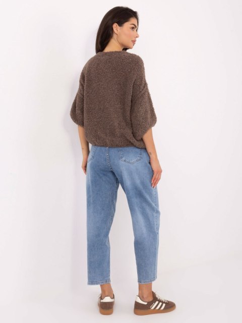 Stylowy sweter boucle w kolorze fango – włoska moda