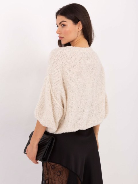 Miękki sweter boucle beżowy – Stylowy Wieszak