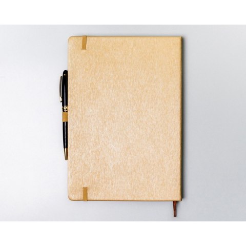 Beżowy notes w formacie B5 zadrukowany w kropki, wyposażony w gumkę zamykającą - Peterson