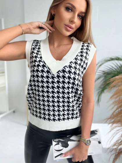 Sweter bezrękawnik w pepitkę – ecru