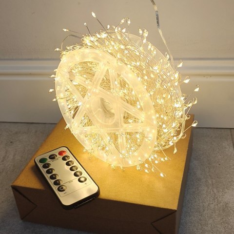 Ciepłe białe lampki świąteczne LED 18 m – Stylowy Wieszak