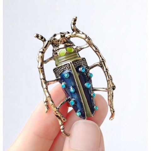 Broszka ozdobna kryształki niebieski chrabąszcz BZ171