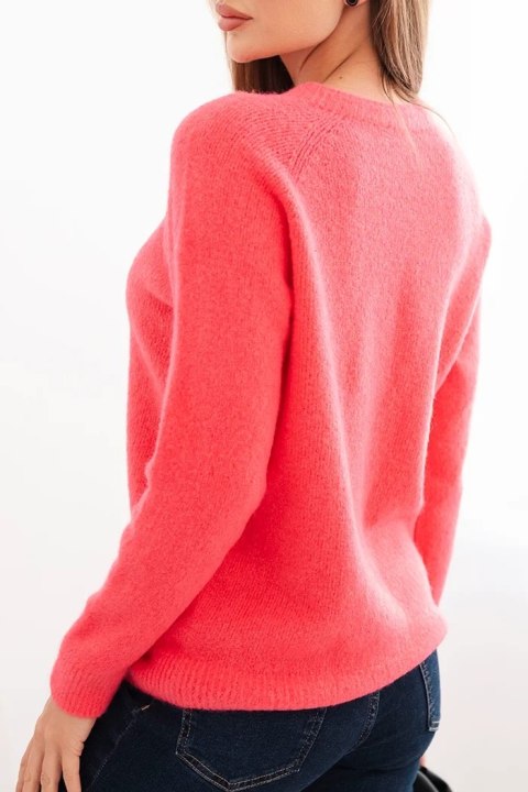 Różowy sweter damski do jeansów i spodni