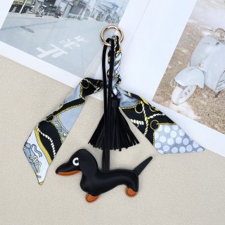 Skórzany brelok JAMNIK czarny z eleganckimi frędzlami BRL374CZ