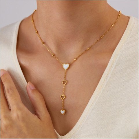 Delikatny naszyjnik typu Y ze złotymi sercami