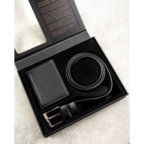 Zestaw prezentowy: skórzany, pionowy portfel męski w czarnym kolorze bez zapięcia i czarny pasek ze skóry ekologicznej - Peterso