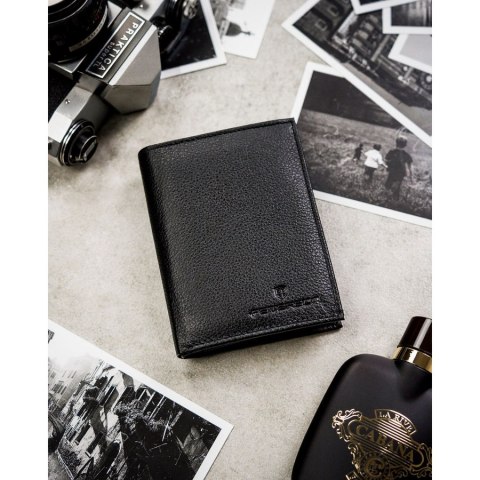 Zestaw prezentowy: skórzany, pionowy portfel męski w czarnym kolorze z systemem RFID i pasek ze skóry ekologicznej - Peterson