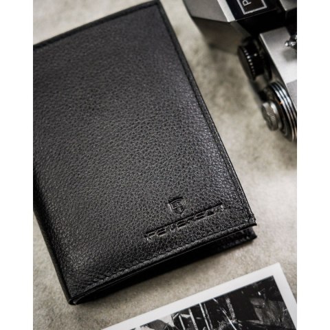 Zestaw prezentowy: skórzany, pionowy portfel męski w czarnym kolorze z systemem RFID i pasek ze skóry ekologicznej - Peterson