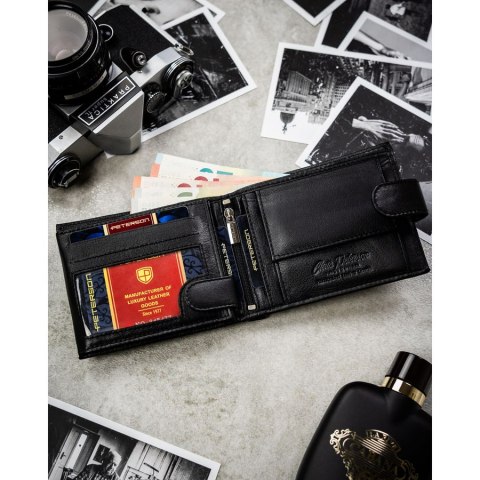 Zestaw prezentowy: skórzany portfel męski w czarnym kolorze zapinany zatrzaskiem i czarny pasek ze skóry ekologicznej - Peterson