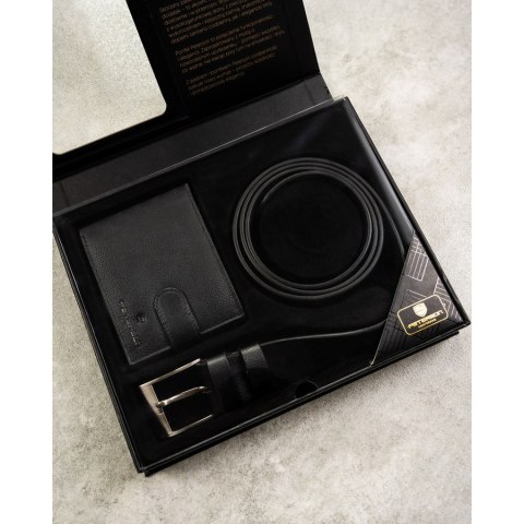 Zestaw prezentowy: skórzany, poziomy portfel męski w czarnym kolorze z systemem RFID i pasek ze skóry ekologicznej - Peterson