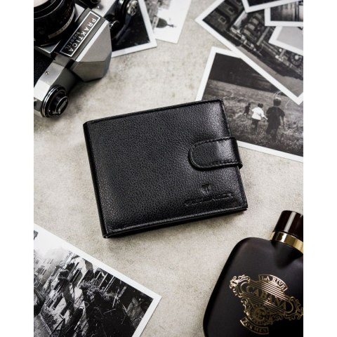 Zestaw prezentowy: skórzany, poziomy portfel męski w czarnym kolorze z systemem RFID i pasek ze skóry ekologicznej - Peterson