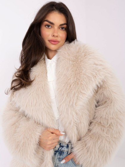 Jasnobeżowa elegancka kurtka damska ze sztucznego futerka One Size