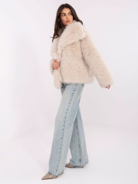 Beżowa kurtka damska z podszewką, wykonana z miękkiego sztucznego futerka