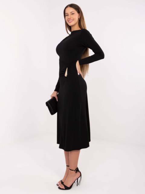 Elegancka czarna sukienka damska z długim rękawem