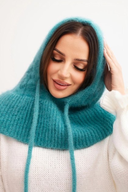 Czapka Kaptur Damski z Wiązaniem i Warkoczowym Splotem – Miętowa – Stylowy Wieszak