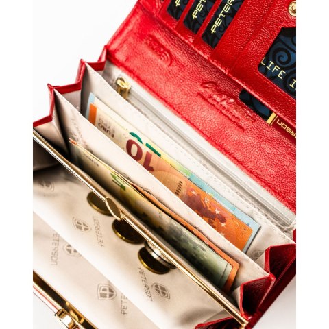 Duży portfel damski ze skóry ekologicznej i naturalnej w czerwonym kolorze zamykany zatrzaskiem - Peterson