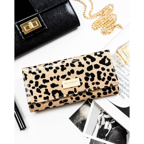 Duży portfel damski ze skóry ekologicznej i naturalnej w złotym kolorze zamykany zatrzaskiem - Peterson