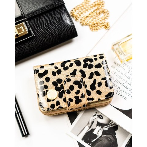 Złoty, pionowy portfel damski ze skóry ekologicznej i naturalnej w cętki - Peterson