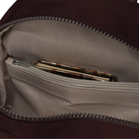 Bordowy, miejski plecak damski wykonany z poliestru - Peterson