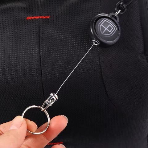 Brelok-retraktor do kluczy z wysuwaną linką - Peterson