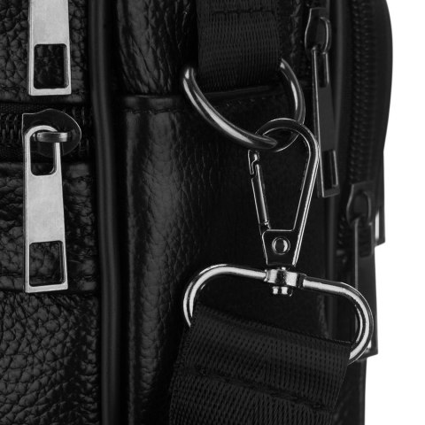 Listonoszka męska wykonana ze skóry naturalnej w czarnym kolorze, jednokomorowa - Rovicky