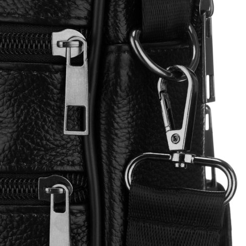 Praktyczna listonoszka męska ze skóry naturalnej w czarnym kolorze, jednokomorowa - Rovicky