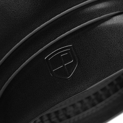 Skórzany pasek męski w czarnym kolorze z automatyczną klamrą - Peterson