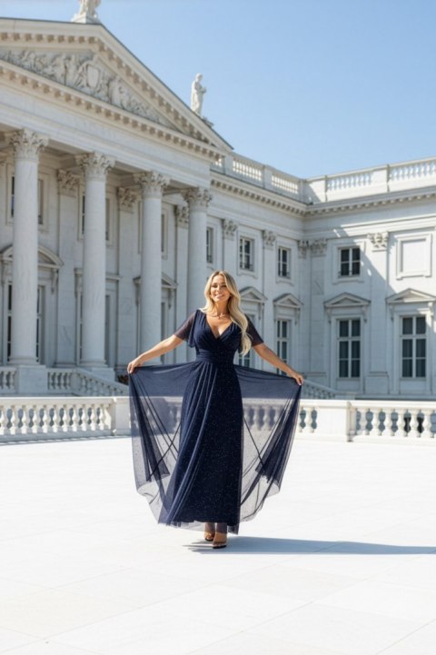 635-3 MELANIA długa błyszcząca suknia z dekoltem i krótkim rękawkiem - granatowa - UNI