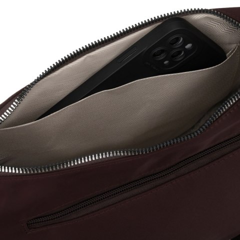 Listonoszka damska z poliestru w bordowym kolorze, jednokomorowa z zewnętrzną kieszonką - Peterson