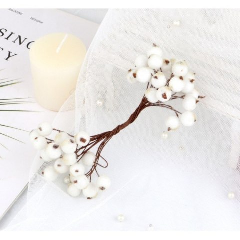 Dekoracyjna jarzębina biała oszroniona – ozdoba świąteczna