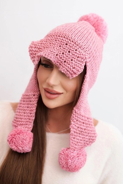 Różowa czapka damska zimowa z daszkiem i pomponami K475