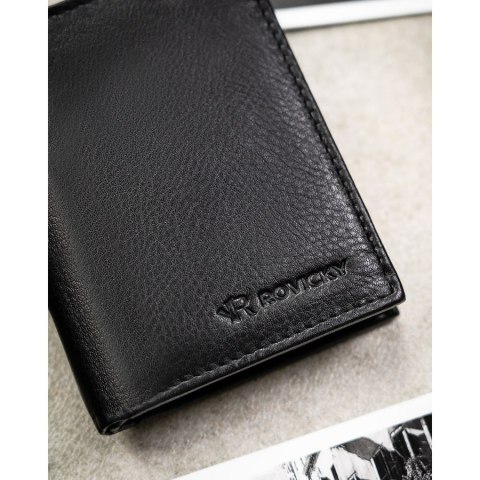 Cienki, pionowy portfel męski ze skóry naturalnej w czarnym kolorze - Rovicky