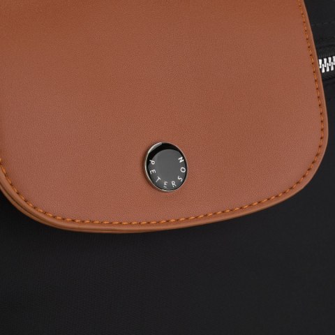 Czarno-brązowy plecak damski z poliestru wyposażony w uchwyt na walizkę - Peterson