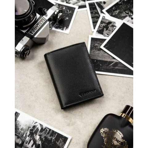 Czarny portfel męski ze skóry naturalnej mieszczący dowód rejestracyjny - Rovicky