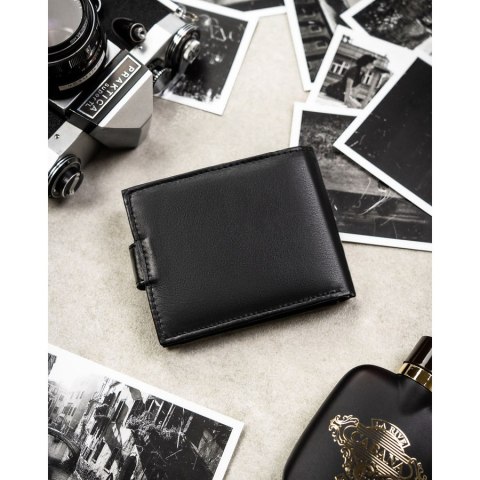 Duży, czarny portfel męski ze skóry naturalnej wyposażony w system RFID, zamykany na zatrzask - Rovicky