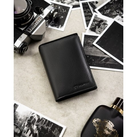 Duży portfel męski ze skóry naturalnej w czarnym kolorze, mieszczący dowód rejestracyjny - Rovicky