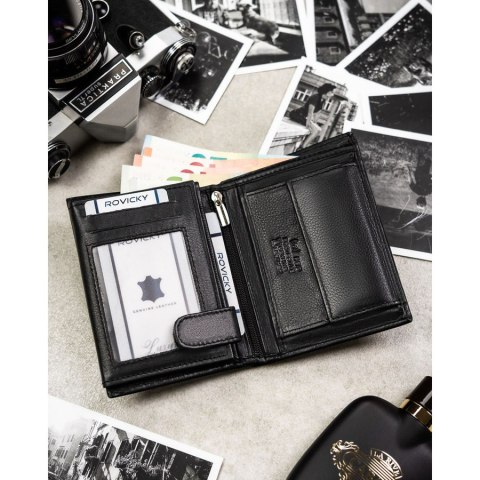 Duży portfel męski ze skóry naturalnej w czarnym kolorze, mieszczący dowód rejestracyjny - Rovicky