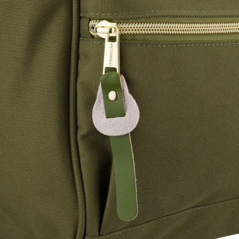 Zielony plecak damski z poliestru z miejscem na laptopa, zawieszony na regulowanych szelkach - Peterson