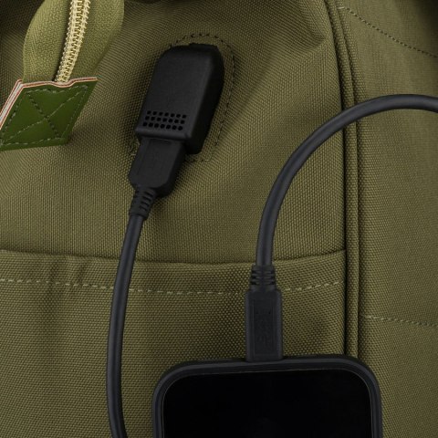 Zielony plecak damski z poliestru z miejscem na laptopa, zawieszony na regulowanych szelkach - Peterson