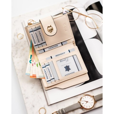 Beżowy portfel damski ze skóry ekologicznej zamykany na zatrzask i suwak - Rovicky