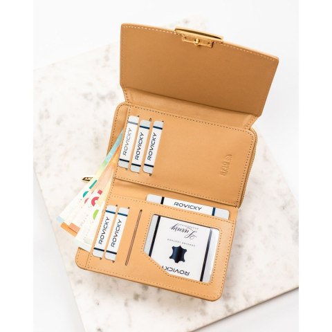 Beżowy, poziomy portfel damski ze skóry ekologicznej zamykany na zatrzask - Rovicky