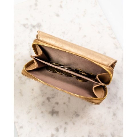 Beżowy, poziomy portfel damski ze skóry ekologicznej zamykany na zatrzask - Rovicky