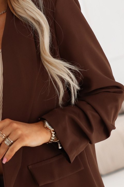 588-3 Damska klasyczna marynarka z drapowanymi rękawkami - czekoladowa - S/M